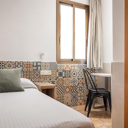 Hostal Baler Barcelona Exterior photo