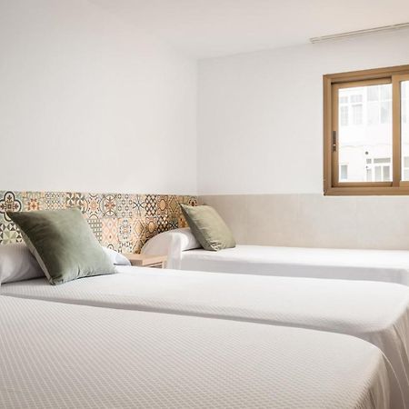 Hostal Baler Barcelona Exterior photo
