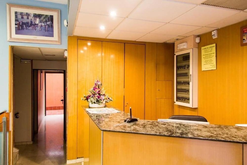Hostal Baler Barcelona Exterior photo