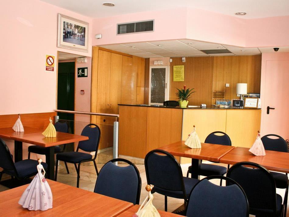 Hostal Baler Barcelona Exterior photo